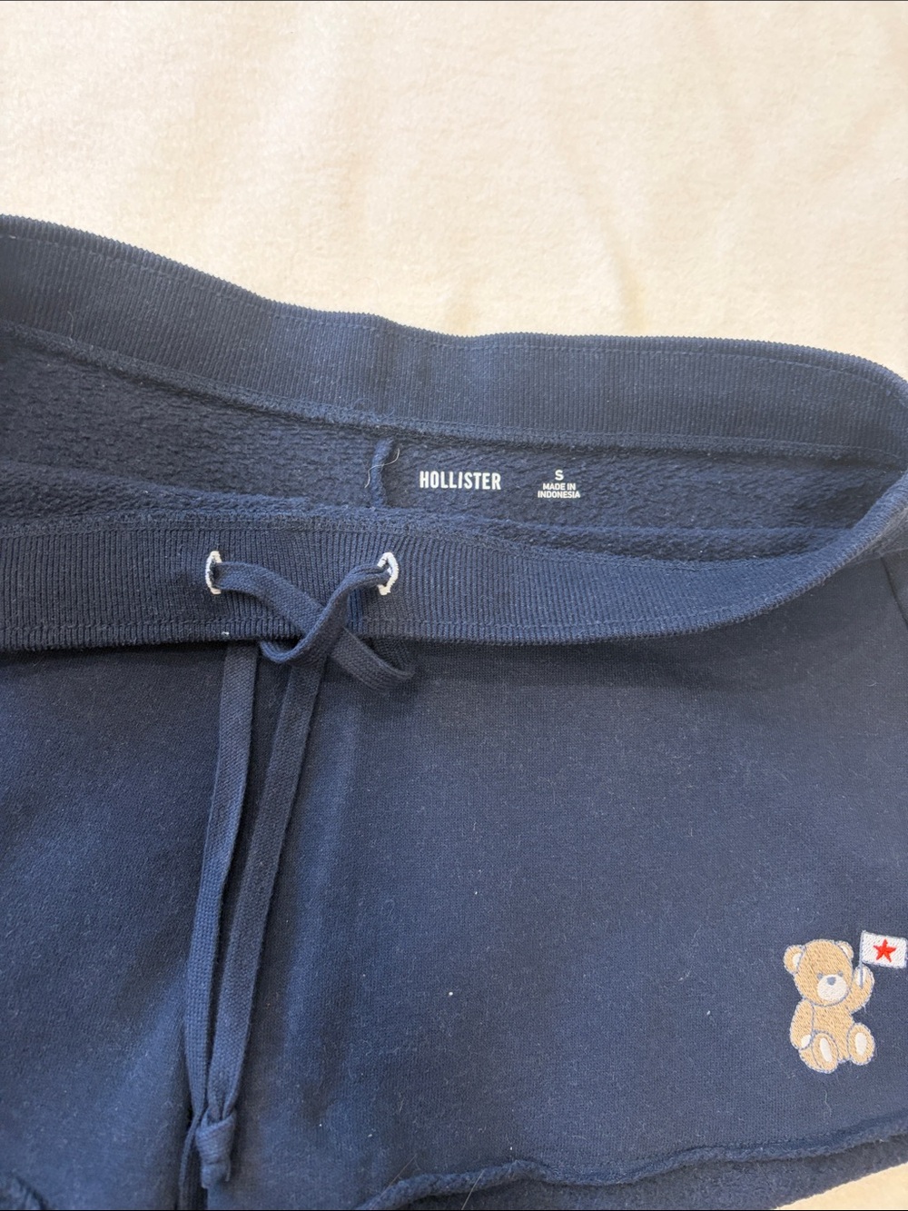 Discontinued Hollister Navy Blue Fleece Shorts with Embroidery - Picture 4 of 4